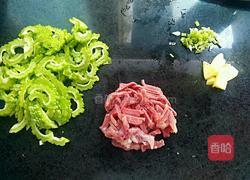 苦瓜汤的做法图解2