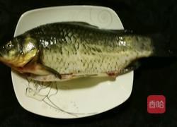 青菱鲫鱼豆腐汤的做法图解2