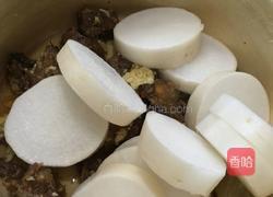 白萝卜炖肉的做法图解3