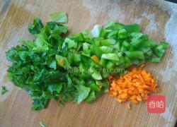 简易鸡腿蔬菜沙拉的做法图解1