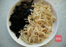 木耳干豆腐炒肉丝的做法图解2