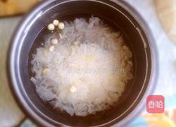 冰糖雪梨银耳粥的做法图解7