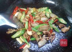 五花肉炒秋葵的做法图解9