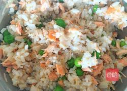 鲑鱼芝麻饭团的做法图解5