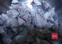 咖喱土豆炖牛腩的做法图解3