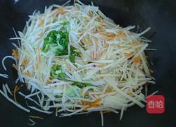 炝土豆丝的做法图解6