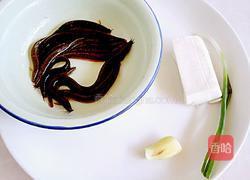 泥鳅炖豆腐汤的做法图解1