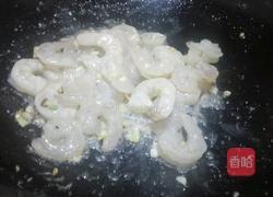 西兰花腰果炒虾仁的做法图解5