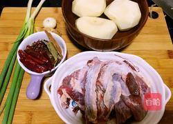 土豆烧牛肉的做法图解1