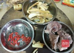 松茸排骨汤的做法图解4