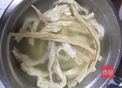 腐竹黄瓜清拌花生米的做法图解2