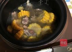 玉米排骨汤的做法图解6