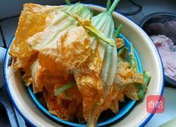 南瓜花酿肉的做法图解1