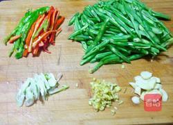 豆角炒肉的做法图解2