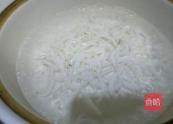 银鱼汤的做法图解3