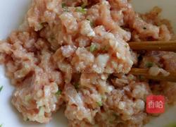 猪肉丸子汤的做法图解2