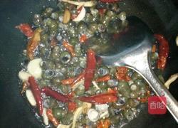 水煮田螺的做法图解4