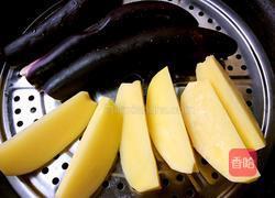 土豆拌茄子的做法图解3