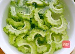 苦瓜回锅肉的做法图解2