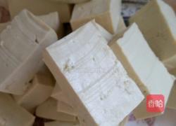 油豆腐炒辣椒的做法图解2