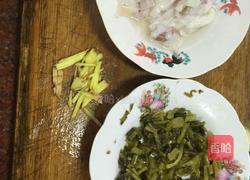 鱿鱼炒咸菜的做法图解1