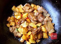 排骨烧土豆的做法图解12