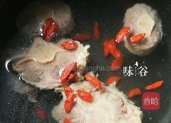 白萝卜牛尾汤的做法图解4