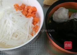 萝卜鱼丸汤的做法图解1