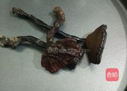 紫灵芝炖排骨的做法图解1