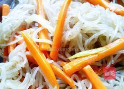 胡萝卜炒怀山粉条的做法图解6