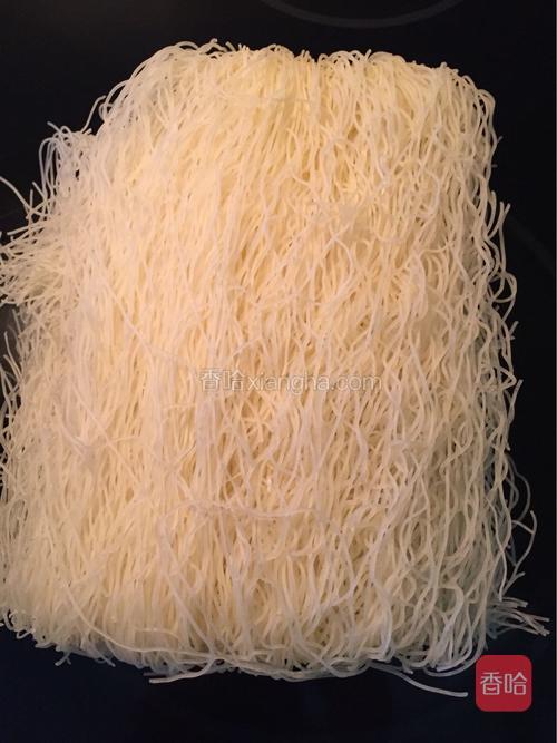 细米粉个人喜欢用新竹米粉。质感够爽脆。