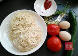 西红柿鸡蛋凉面的做法图解1