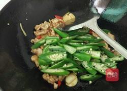 秋葵炒肉片的做法图解7