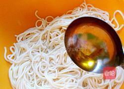 香辣热干面的做法图解4