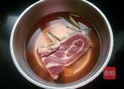 牛肉胡萝卜馅包子的做法图解1