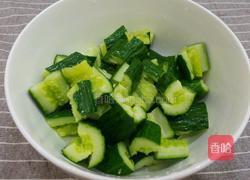 凉拌荆芥黄瓜的做法图解4