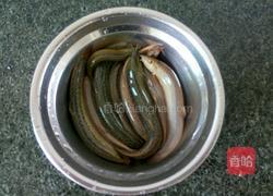 泥鳅汤的做法图解1