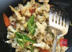 素炒菜花的做法图解3