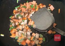 三丁炒饭的做法图解6
