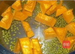 小米南瓜绿豆羹的做法图解3