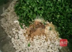 豆腐粉条韭菜包的做法图解3