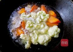党参花椰菜胡萝卜汤的做法图解5