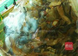 酸菜炒粉的做法图解2