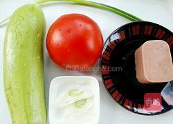 西葫芦炒西红柿的做法图解1