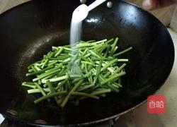 蒜心炒肉的做法图解5