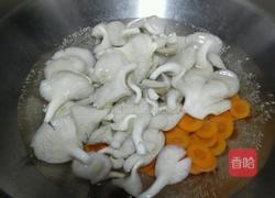 凉拌蘑菇的做法图解2