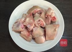 白水猪蹄的做法图解1