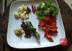 爆炒小公鸡的做法图解2