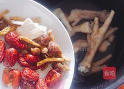 红枣花生煲鸡爪的做法图解6