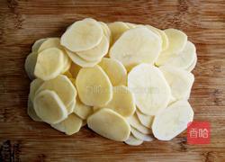 炸土豆片的做法图解2